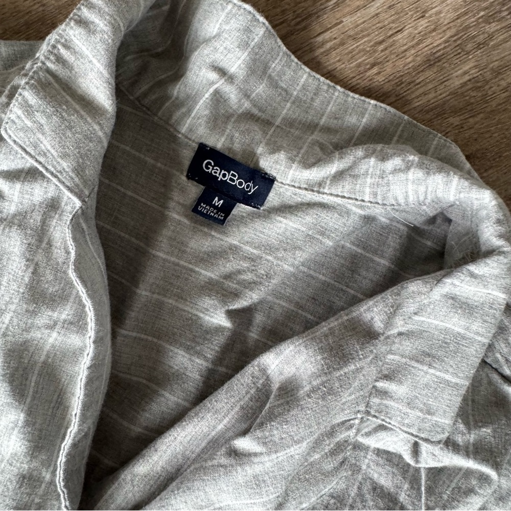 GAP Poplin Cotton Pajama Set - Long-Sleeve and Pull-On Pants White Pinstripe - Picture 3 of 7